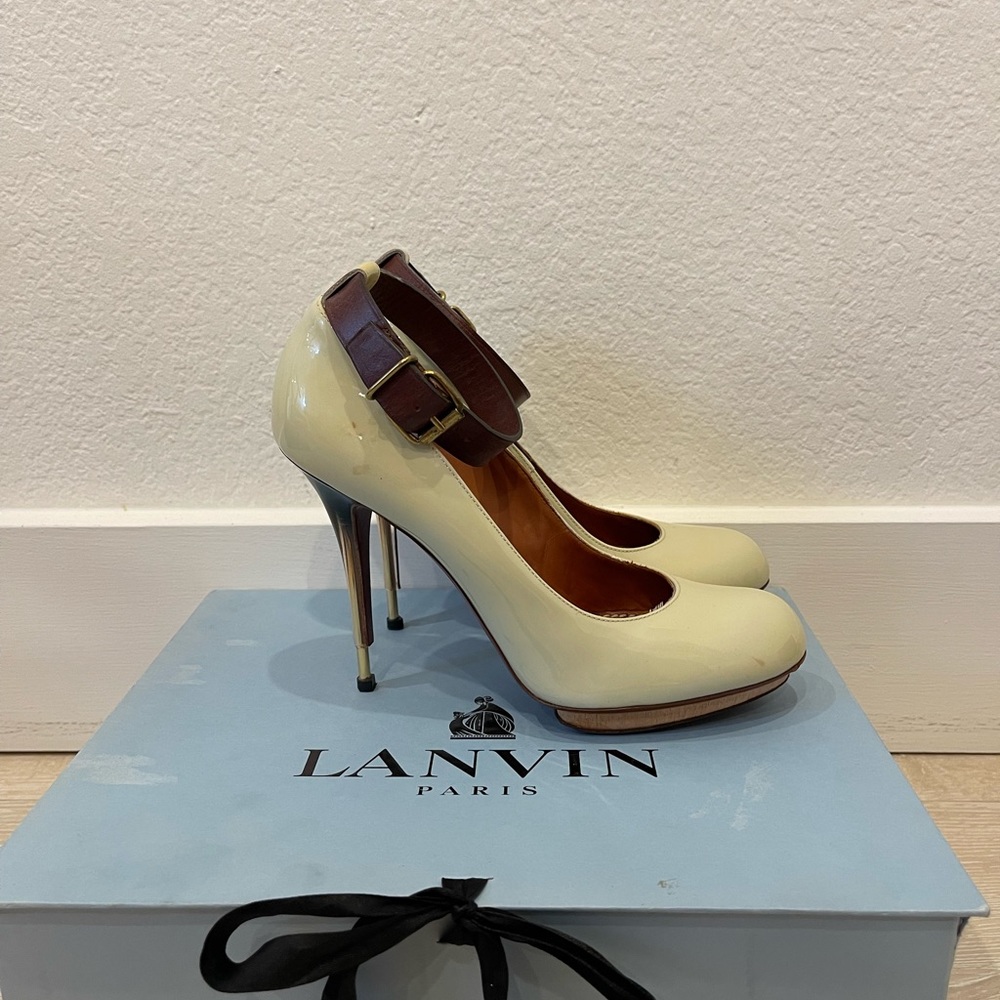 Lanvin, off white patent leather, bronze/gold heels, brown leather strap